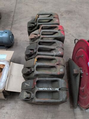 5x Ex MOD Jerry Cans