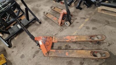 BT Lifter Pallet Truck - 4