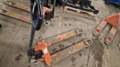 BT Lifter Pallet Truck - 5