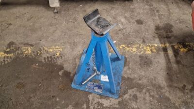 2014 OCM 200kg Adjustable Axle Stand