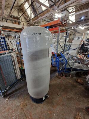 Global Water Solutions C2B-450LV Water Pressure Tank