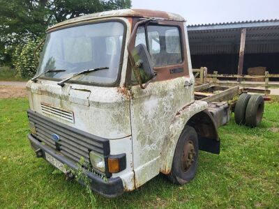 1980 Ford D Custom 4x2 Chassis Cab - 2