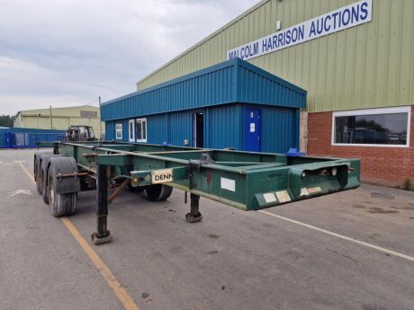 2007 Dennison Triaxle Sliding Skeletal Trailer