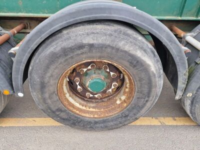 2007 Dennison Triaxle Sliding Skeletal Trailer - 6