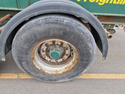 2007 Dennison Triaxle Sliding Skeletal Trailer - 7