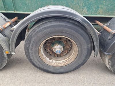 2007 Dennison Triaxle Sliding Skeletal Trailer - 10