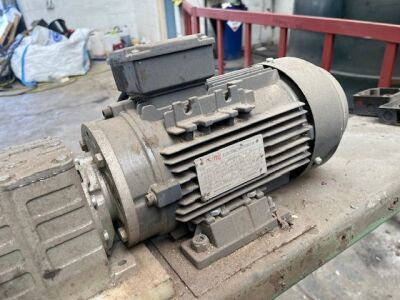 4Oft Conveyor with Electric Tec 90S-4 Motor - 5