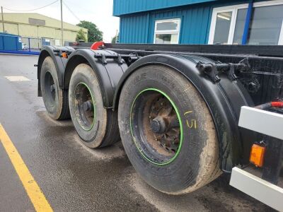 2002 Nooteboom Triaxle Hook Loader Chassis Trailer - 6
