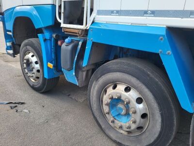 2018 Volvo FM460 8x4 Alloy Body Tipper - 9