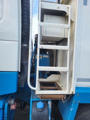 2018 Volvo FM460 8x4 Alloy Body Tipper - 10