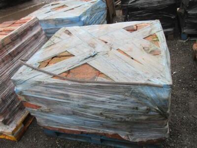 3 x Pallets of Reclaimed Bricks - 4