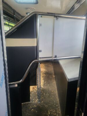 2023 Scania G500 6x2 Rear Steer Horsebox - 32