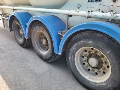 2011 Feldbinder 43³ Triaxle 3 Pot Powder Tank Trailer - 8