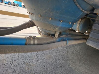 2011 Feldbinder 43³ Triaxle 3 Pot Powder Tank Trailer - 9