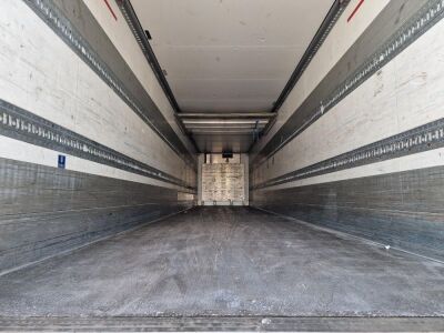 2014 Schmitz Triaxle Twin Evap Refrigerated Trailer - 6