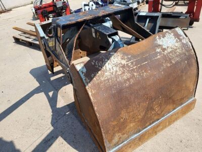 Palfinger KM602 Clam Shell Grab - 4