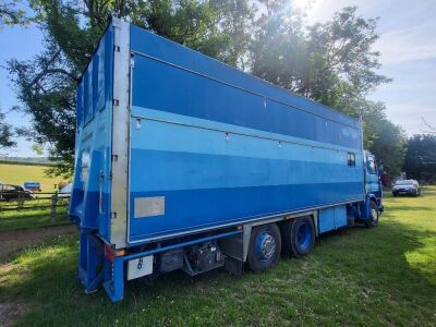 Scania 142M V8 6x2 Rear Lift Horsebox - 3