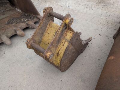 16" Strickland Toothed Bucket - 45mm Pins - 3