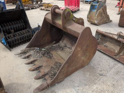 4ft Strickland Toothed Bucket - 80mm Pins - 2
