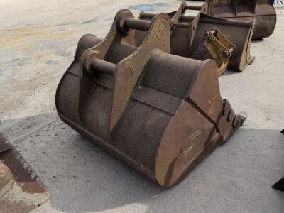 4ft Strickland Toothed Bucket - 80mm Pins - 3