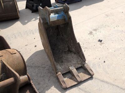 2ft Strickland Bucket - 65mm Pins