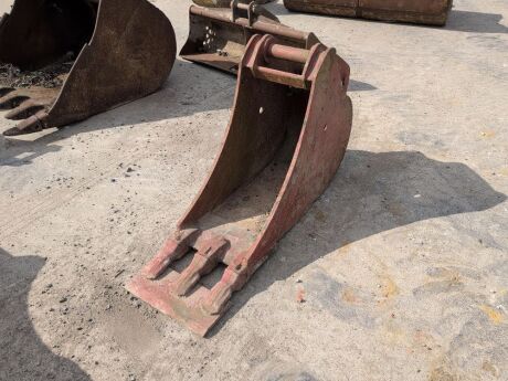 16" Bucket - 65mm Pins