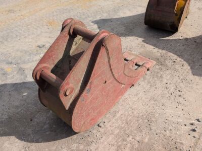 16" Bucket - 65mm Pins - 4