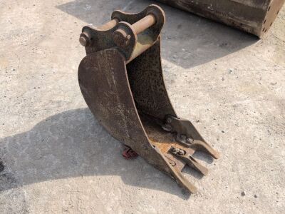 1ft Digbits Toothed Bucket - 40mm Pins