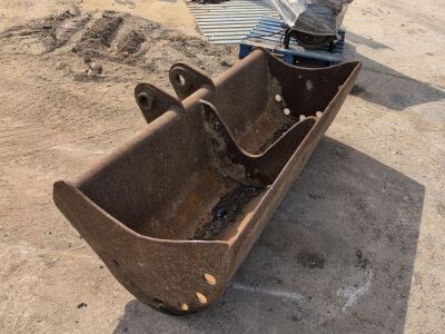 6ft Bucket - 65mm Pin Holes - 2