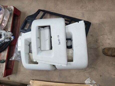 Quantity of Mercedes Multiple Truck Panels