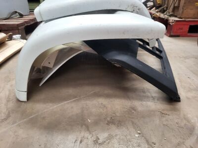 Quantity of Mercedes Multiple Truck Panels - 2