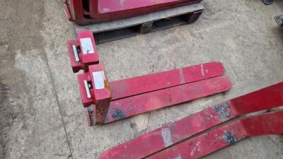 Pair of Bolzoni 1000mm Long Fork Tines