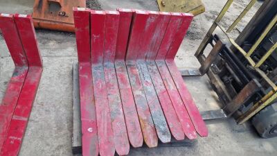 Pair of Bolzoni 1000mm Long Fork Tines