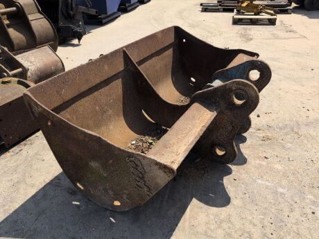 7ft Geith Bucket - 90mm Pin Holes