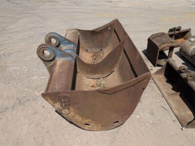 7ft Geith Bucket - 90mm Pin Holes - 5