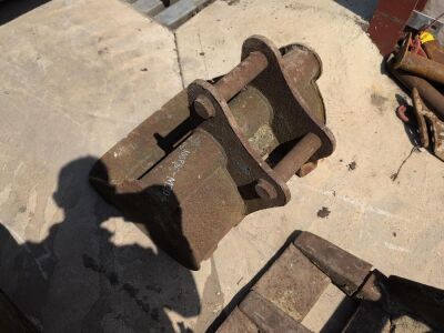 2ft Bucket - 40mm Pins - 4