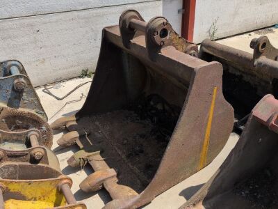 4½ft Toothed Bucket - 80mm Pins