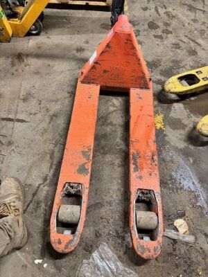Toyota Pallet Truck - 3