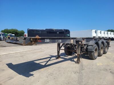 2005 Dennison Triaxle Extending Skeletal Trailer  - 2