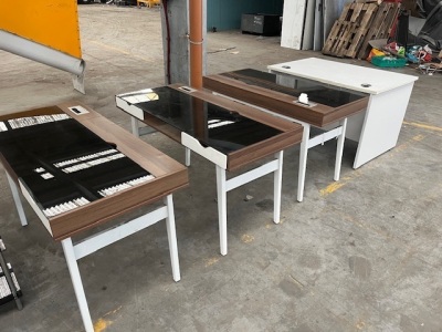 3x Office Desks