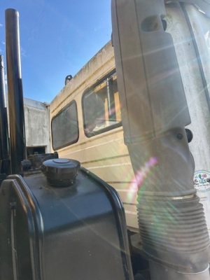 2007 Mercedes 2533 6x2 Hook Loader - 12
