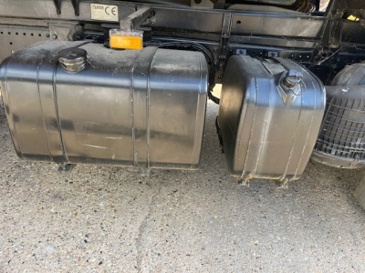 2007 Mercedes 2533 6x2 Hook Loader - 13
