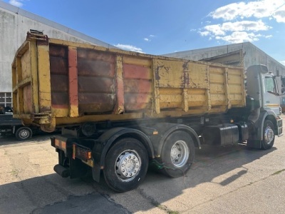 2007 Mercedes 2533 6x2 Hook Loader - 14