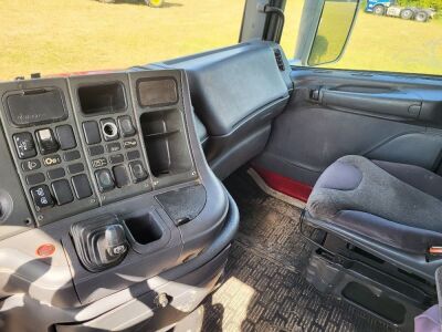 Scania 124G 400 6x4 Hook Loader - 9