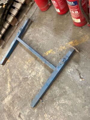 Adjustable Metal Legs  - 2