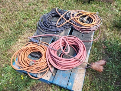 4x Gas Pipes & Regulators