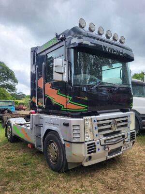 2001 Renault  440 DXI Magnum 4x2 Tractor Unit