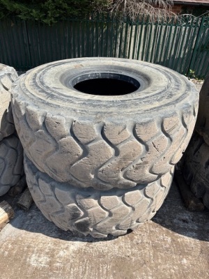 2x 26.R25 Earthmover Tyres