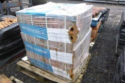 6 x Pallets of Unused + Reclaimed Bricks + Capstones - 7