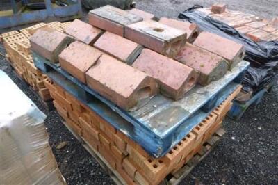 6 x Pallets of Unused + Reclaimed Bricks + Capstones - 11